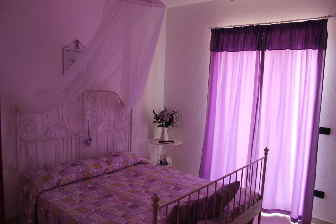 Le Rocce Bed & Breakfast Sant'Agata de' Goti Bilik gambar